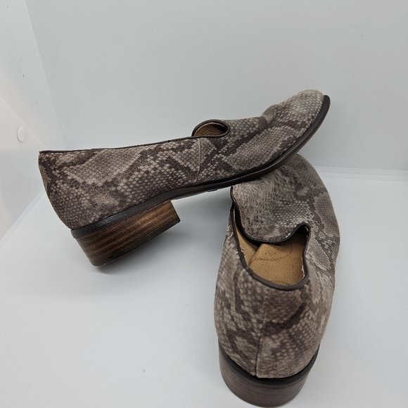 Sofft Severn gray python print suede loafers size 8.5M - Picture 7 of 10